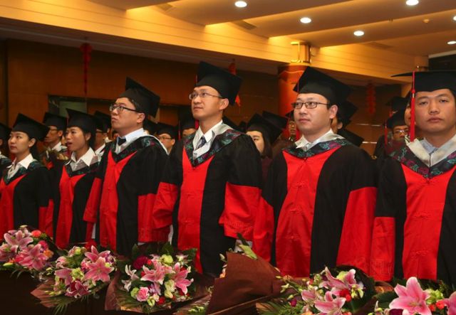 湖南邵阳学院怒砸1900万,引进23位菲律宾博士,校方:为升级大学